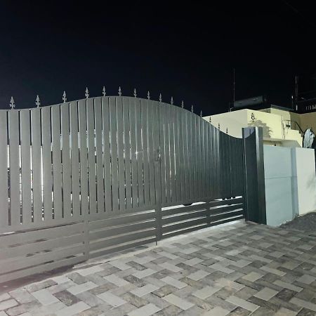 The Tendoinn Pollāchi Exterior foto